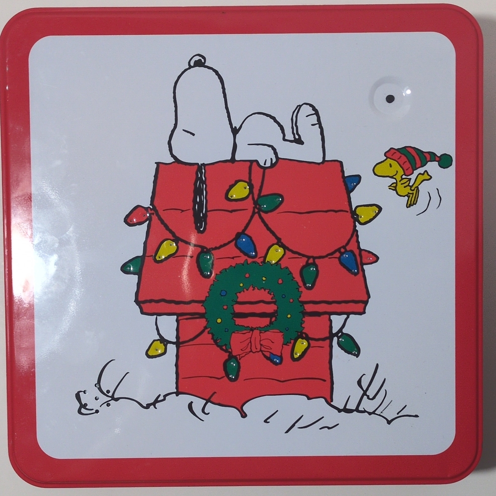 Peanuts Snoopy Woodstock Light-Up & Mus Christmas Collectible Tin Red Multicolor